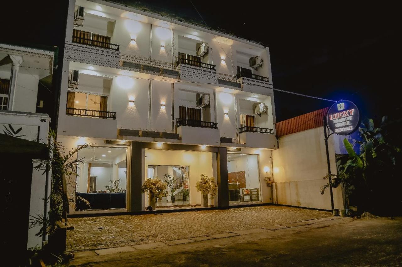 Lucky Transit Hotel - Katunayake Airport Katunayaka Exterior foto